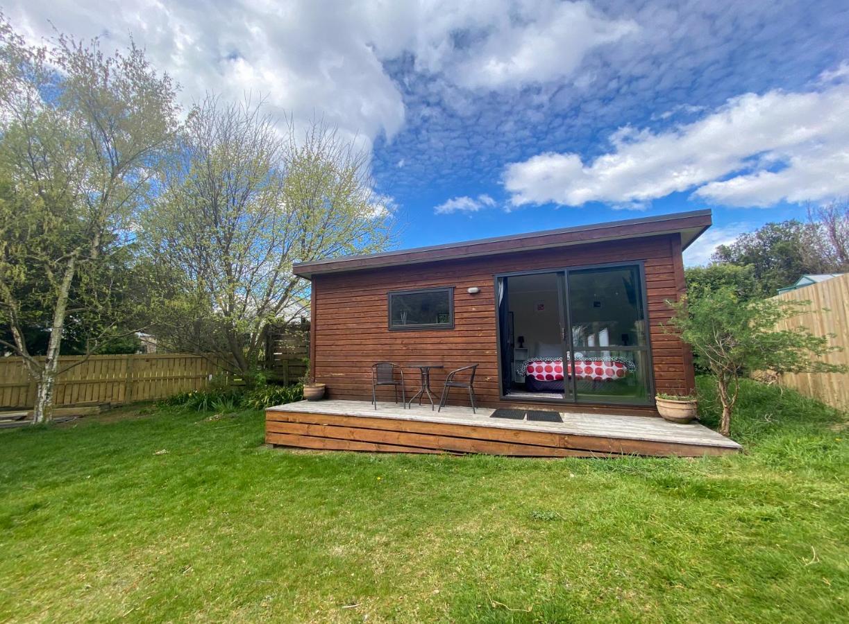 Lake Hawea Cabin With Mountain Views- Outdoor Bath! Екстер'єр фото